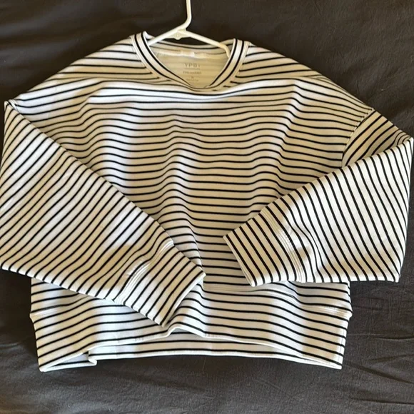 YPB Abercrombie Crewneck Sweatshirt - Picture 1 of 3